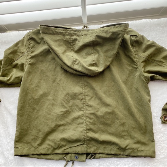 Brandy Melville Army Green Utility Jacket - Picture 5 of 8